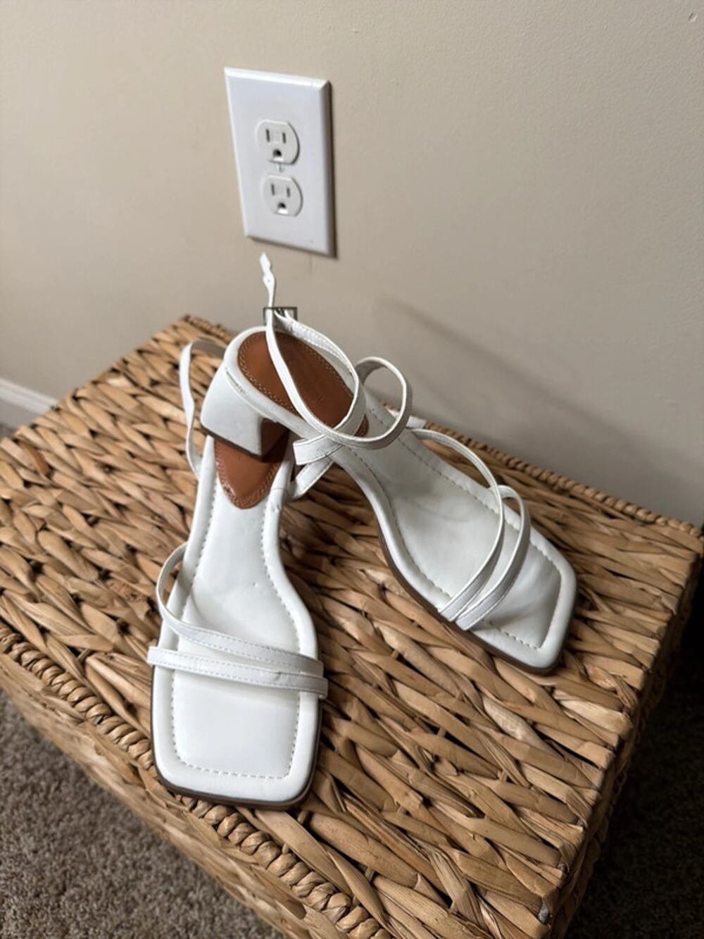 Asos design new white sandals 7 409